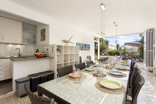 Jardín de invierno con comedor